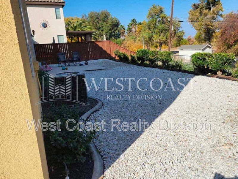 Townhouse for rent at 18468 Hillview Lane, Lake Elsinore, CA 92530