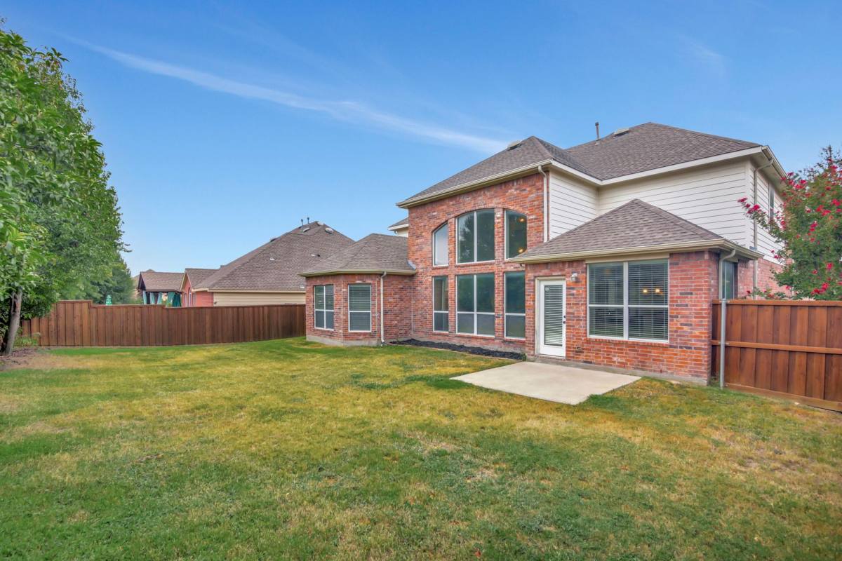House for rent at 8901 Bent Tree Dr, McKinney, TX 75072
