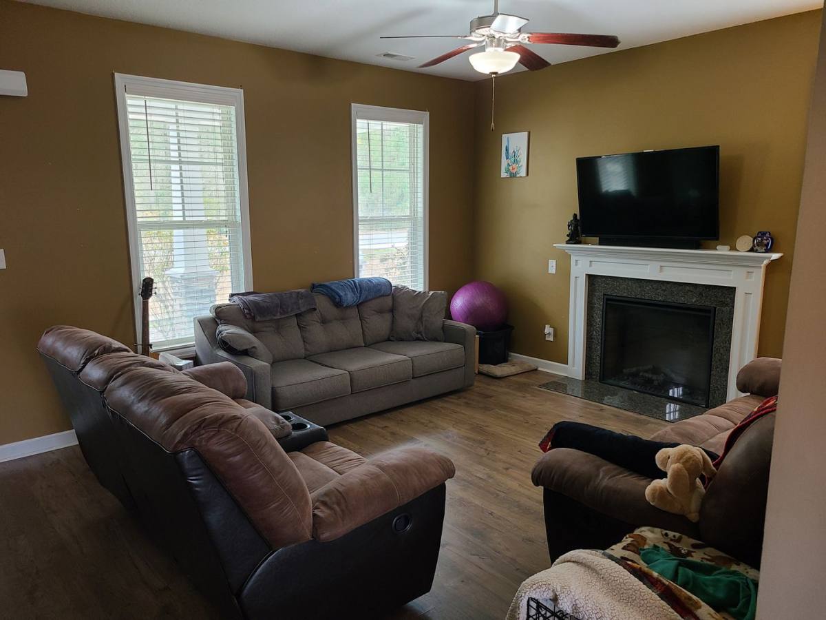 House for rent at 183 Pamlico Dr, Holly Ridge, NC 28445