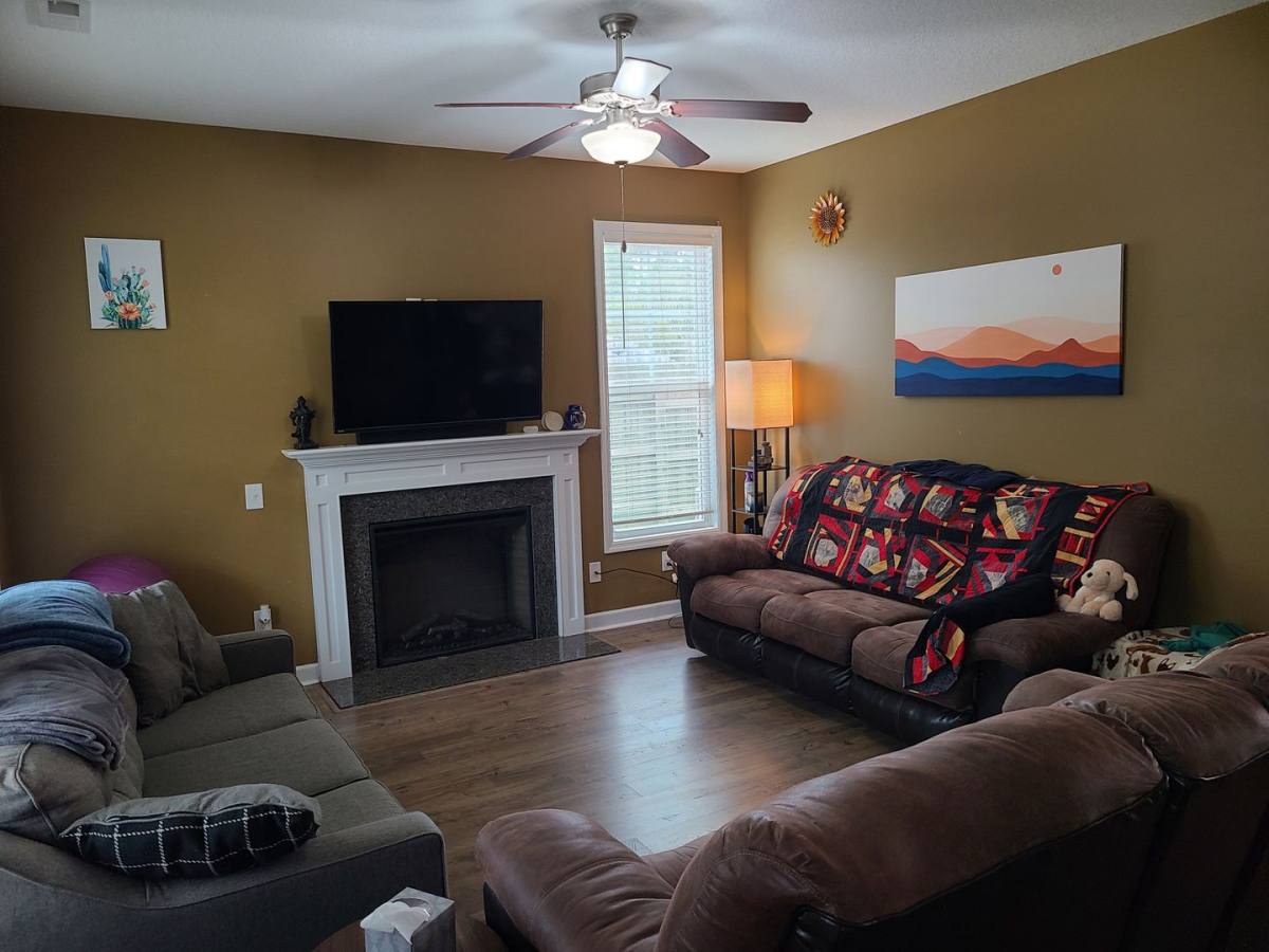 House for rent at 183 Pamlico Dr, Holly Ridge, NC 28445