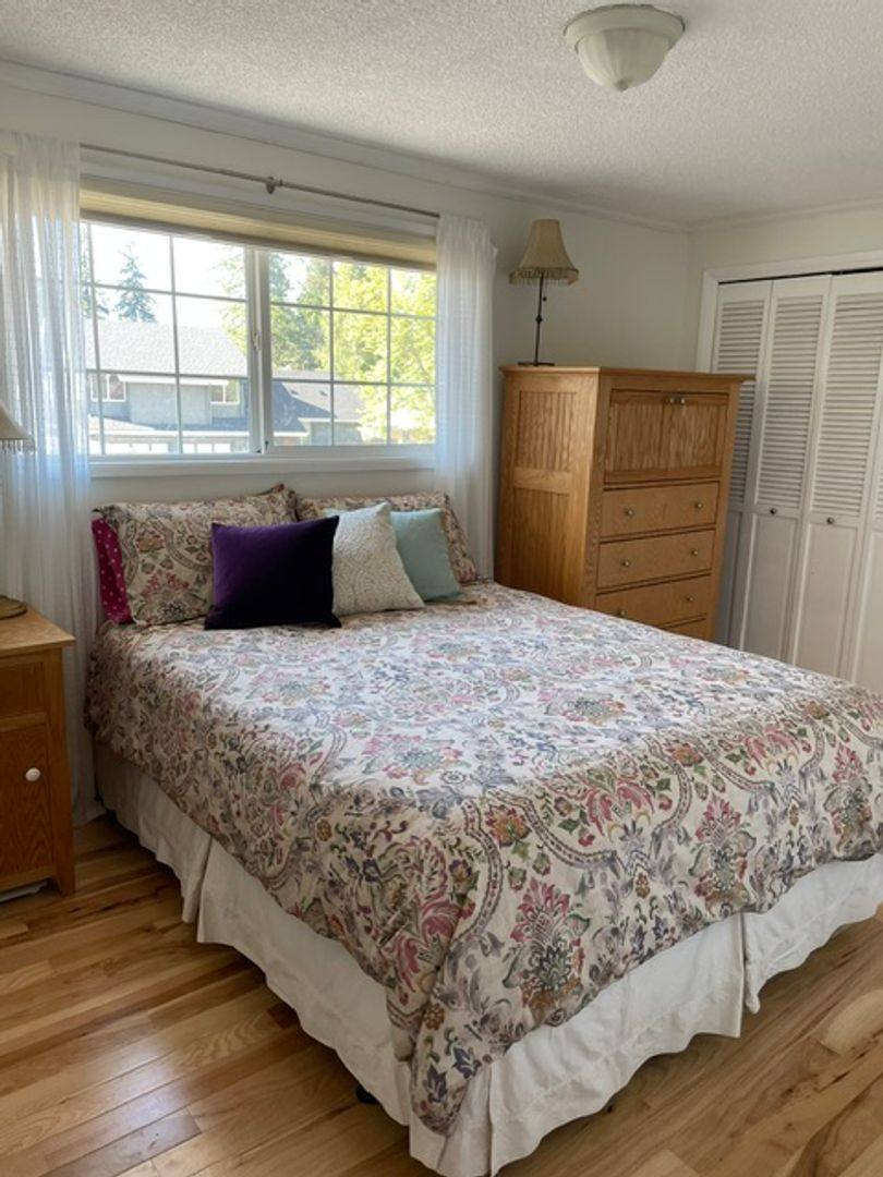 House for rent at 1215 Alfaretta Dr, Eugene, OR 97401