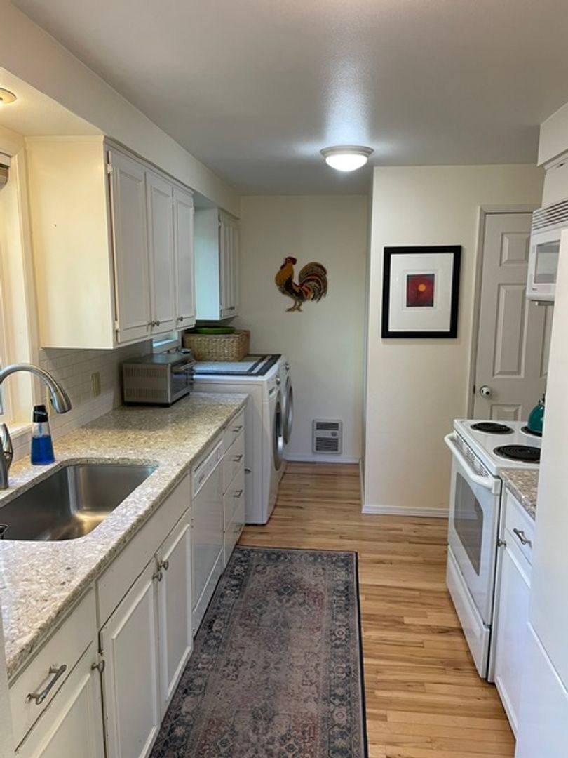 House for rent at 1215 Alfaretta Dr, Eugene, OR 97401