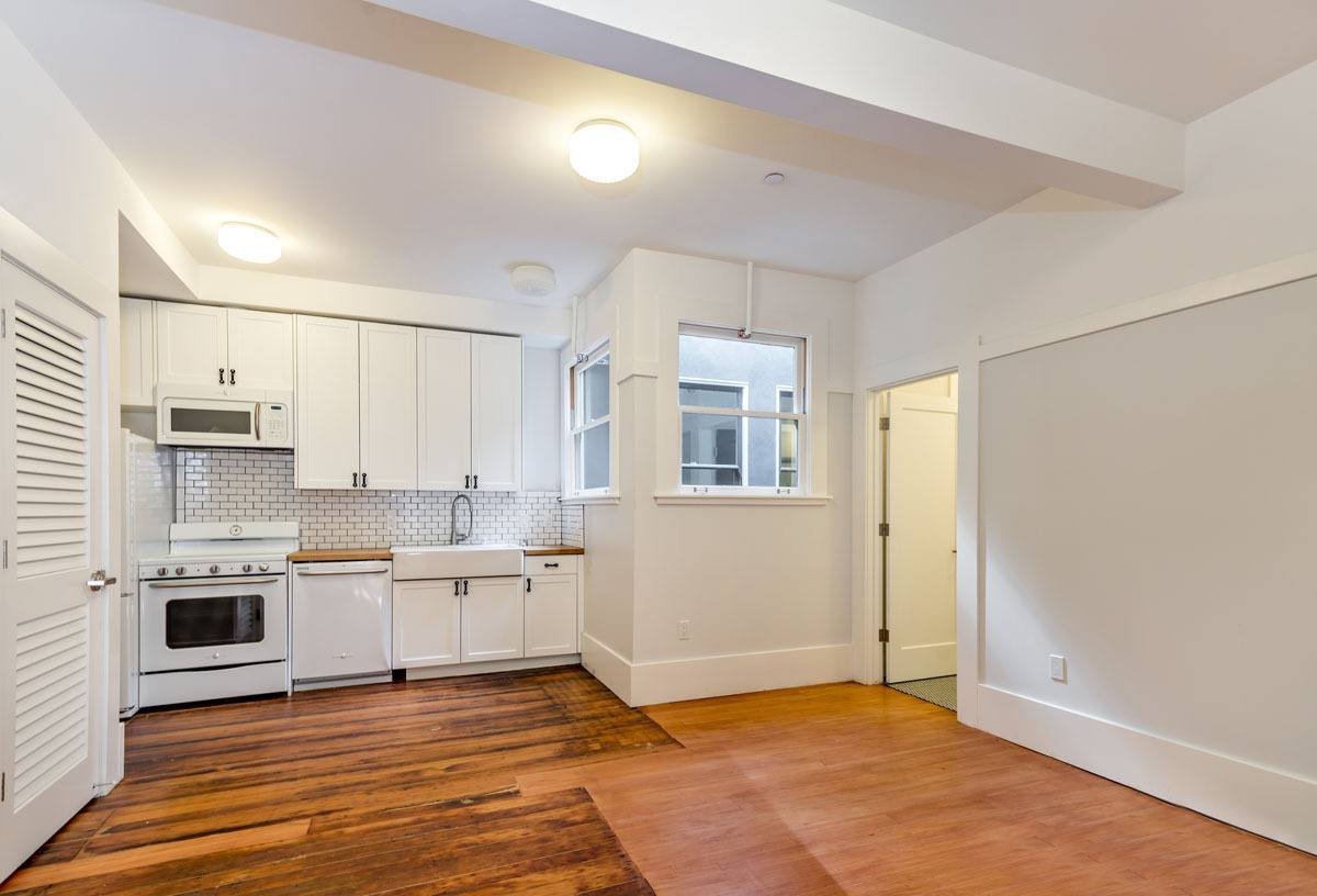Apartment for rent at 1605 Clay St, Oakland, CA 94612