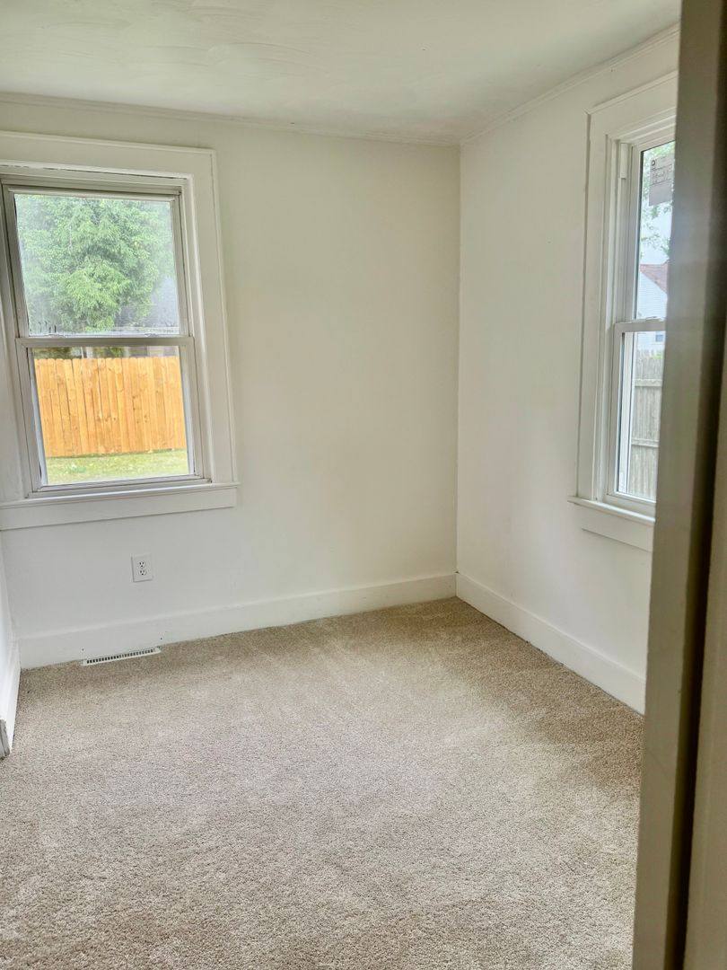 House for rent at 1915 Des Moines Ave, Portsmouth, VA 23704