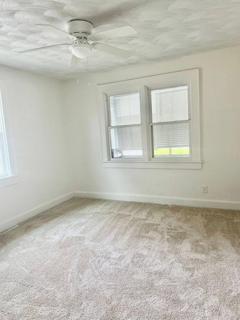House for rent at 1915 Des Moines Ave, Portsmouth, VA 23704