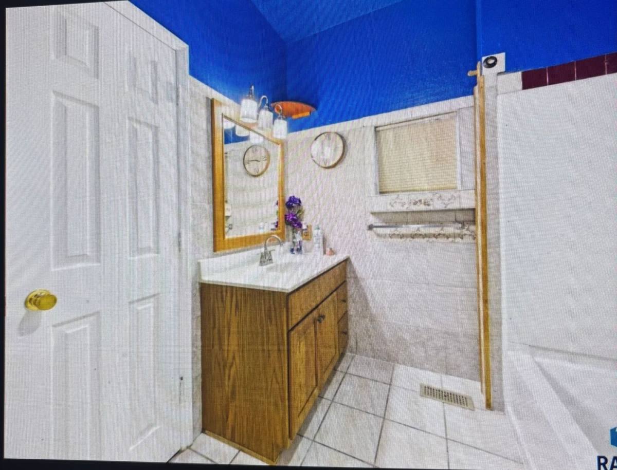 House for rent at 1017 E 8th St, Sioux Falls, SD 57104