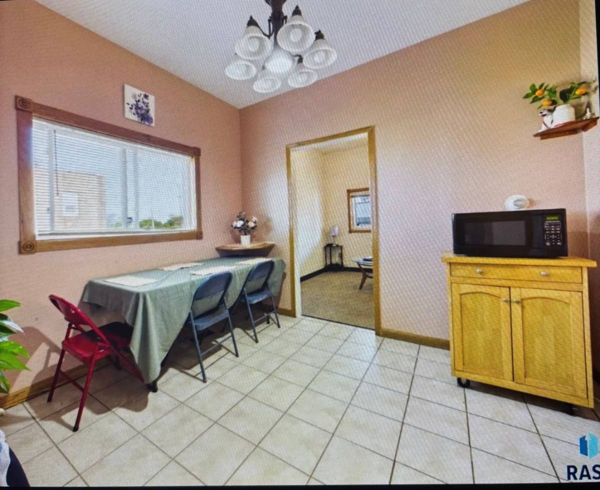 House for rent at 1017 E 8th St, Sioux Falls, SD 57104