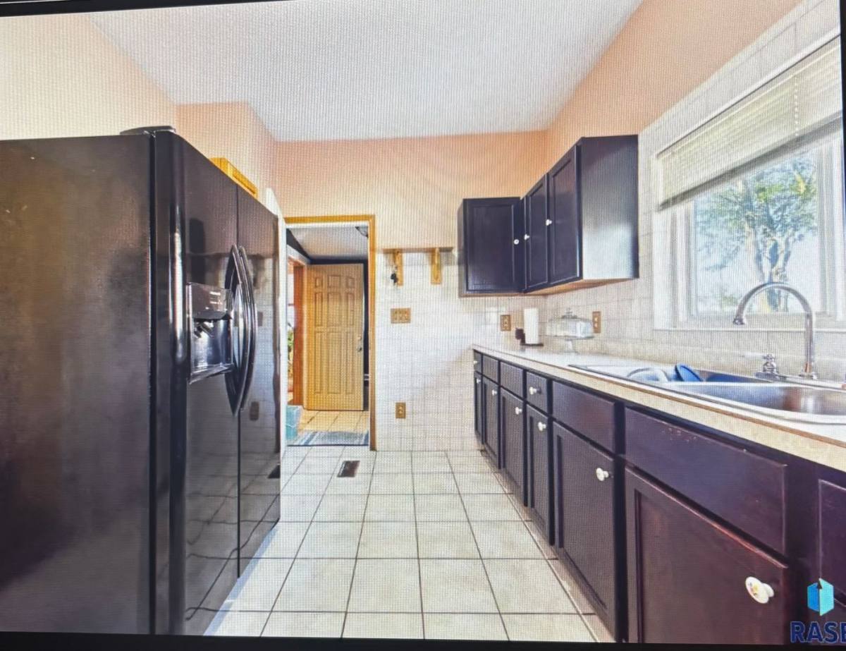 House for rent at 1017 E 8th St, Sioux Falls, SD 57104