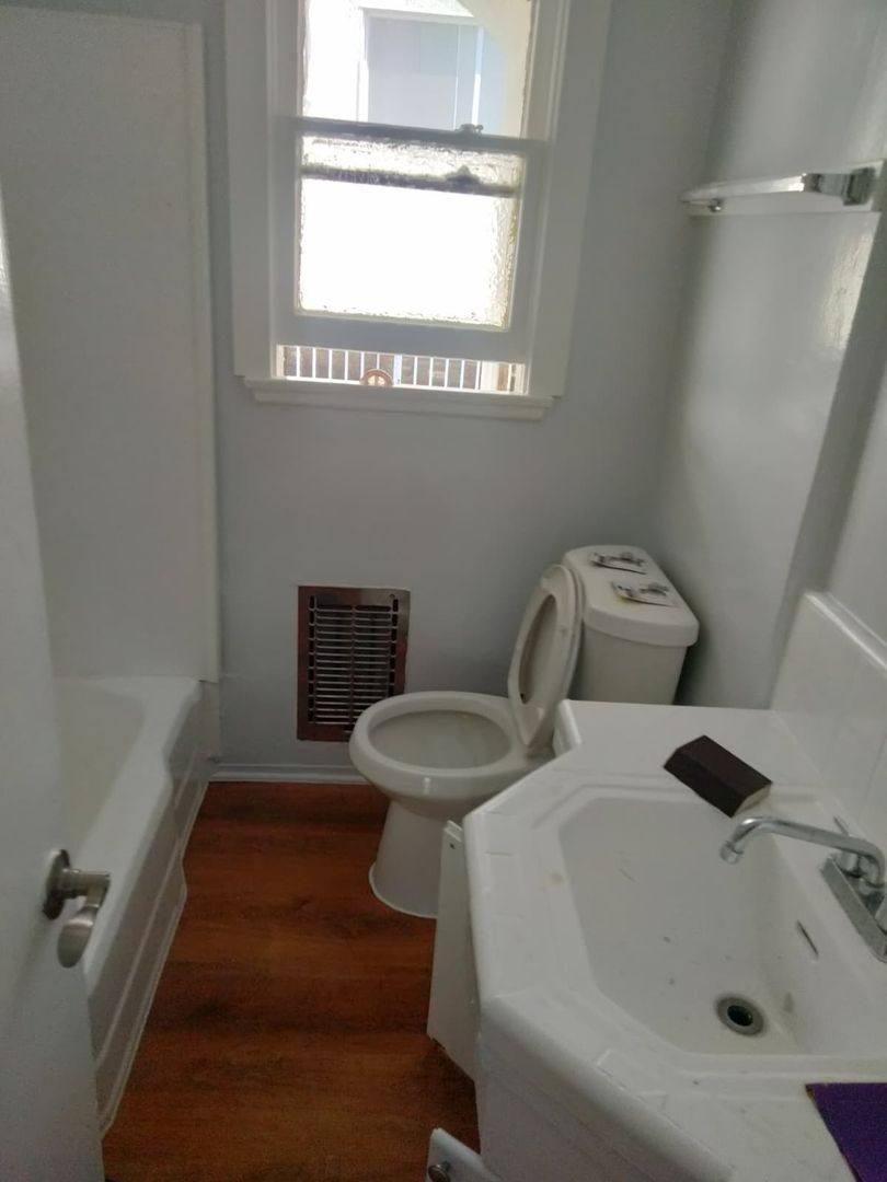 Apartment for rent at 1641 N Hobart Blvd, Los Angeles, CA 90027