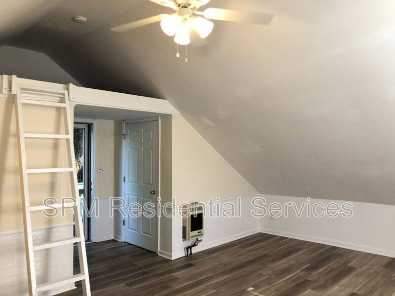 Apartment for rent at 2803 Market St #A, Wilmington, NC 28403
