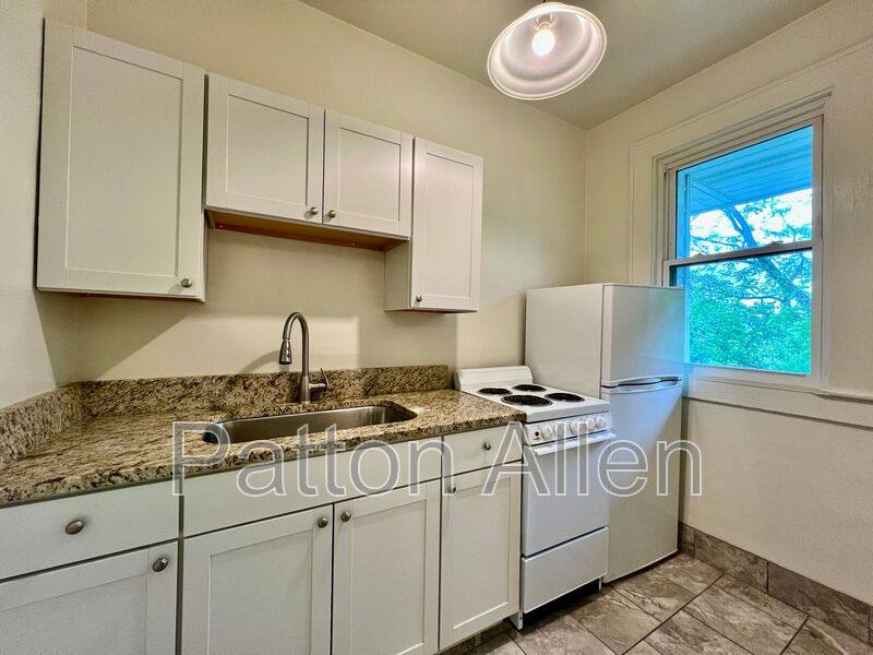 Apartment for rent at 43 Ravenscroft Dr #19, Asheville, NC 28801