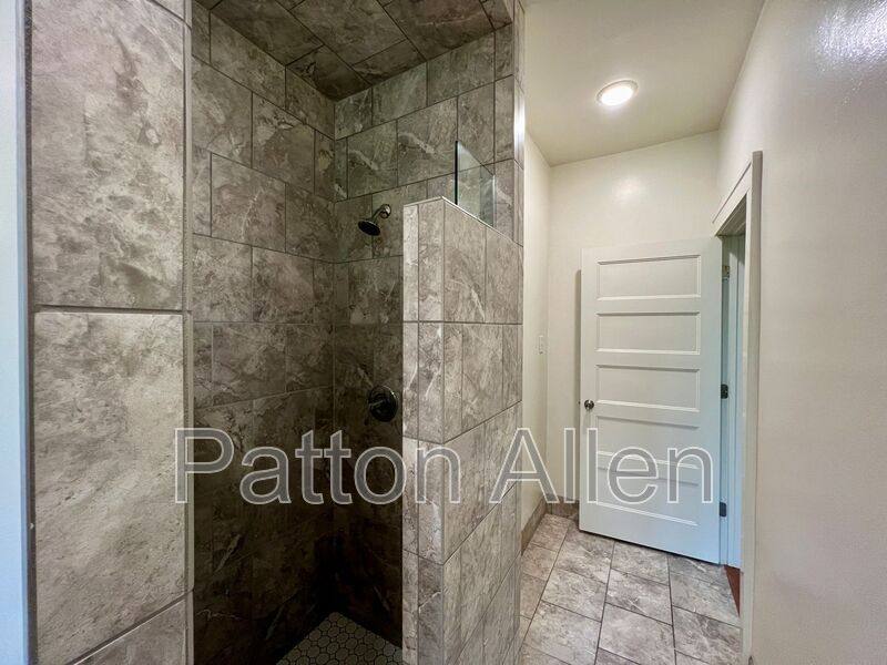 Apartment for rent at 43 Ravenscroft Dr #19, Asheville, NC 28801