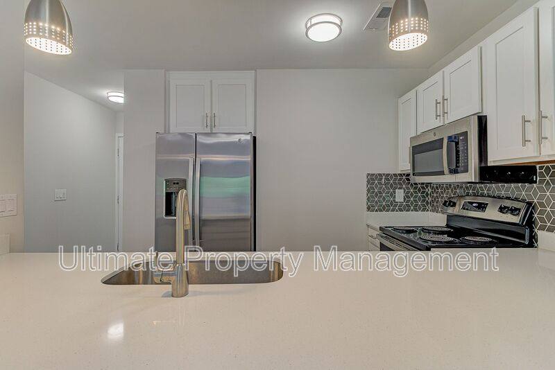 Townhouse for rent at 1705 41st St #C, Wilmington, NC 28403