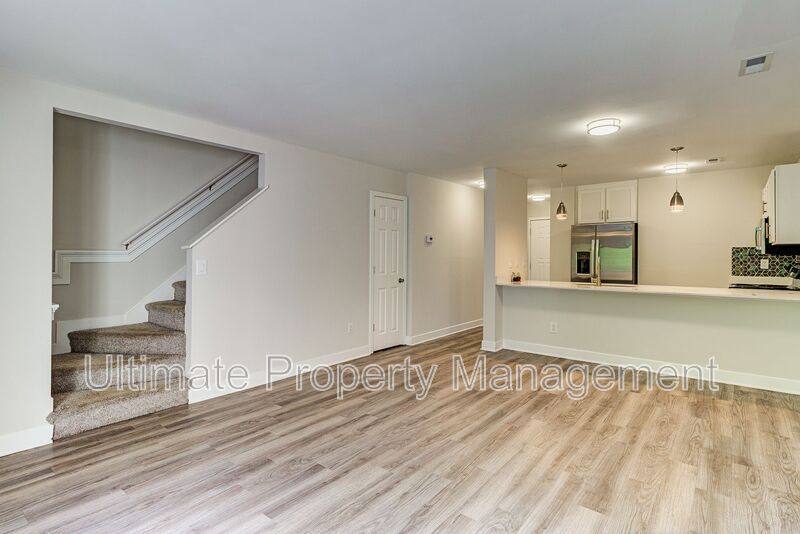 Townhouse for rent at 1705 41st St #C, Wilmington, NC 28403
