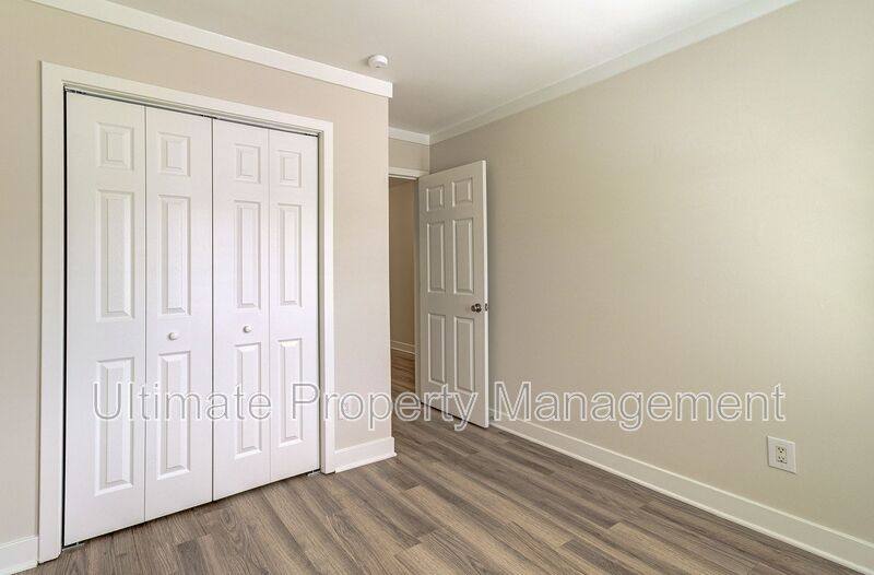 Townhouse for rent at 1705 41st St #C, Wilmington, NC 28403