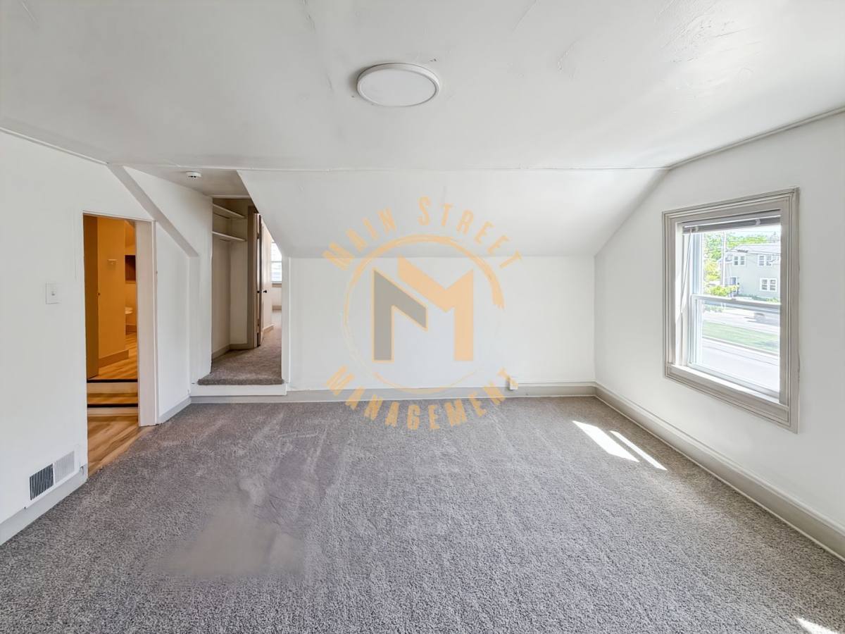 Apartment for rent at 354 Nicolet Blvd, Menasha, WI 54952