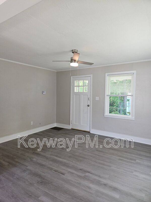 Apartment for rent at 302 Crystal Lake Dr, North Augusta, SC 29841