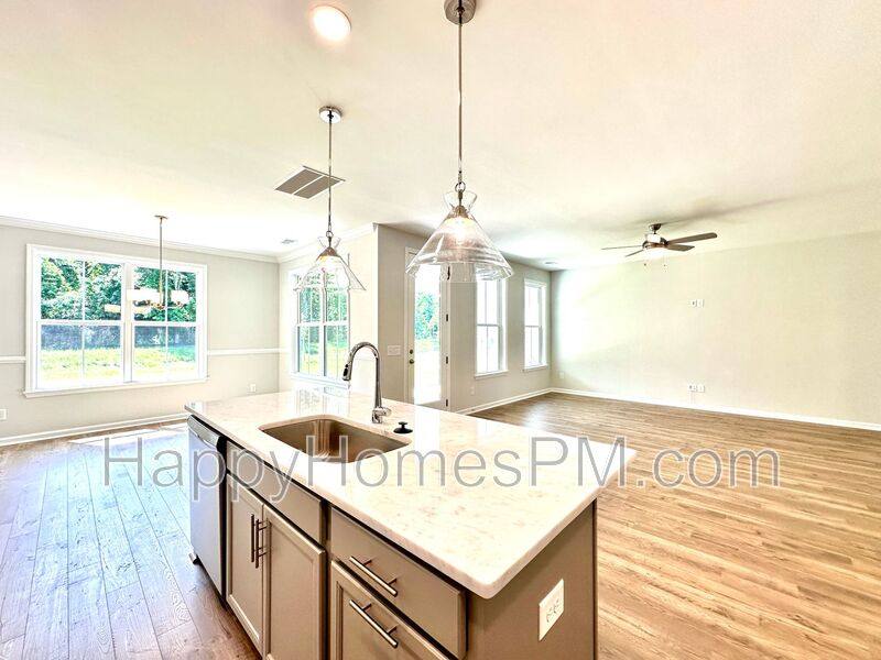 House for rent at 8692 Windsor Hill Blvd, North Charleston, SC 29420