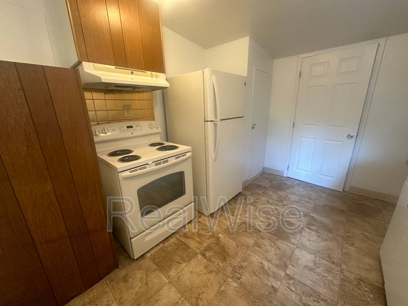 House for rent at 940 SE N St, Grants Pass, OR 97526