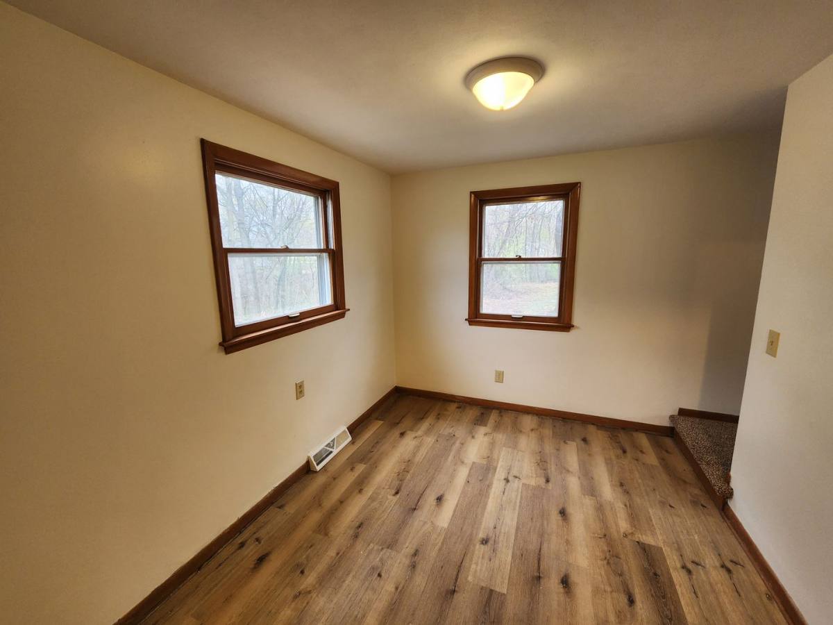 Apartment for rent at 1009 34th Ave, East Moline, IL 61244