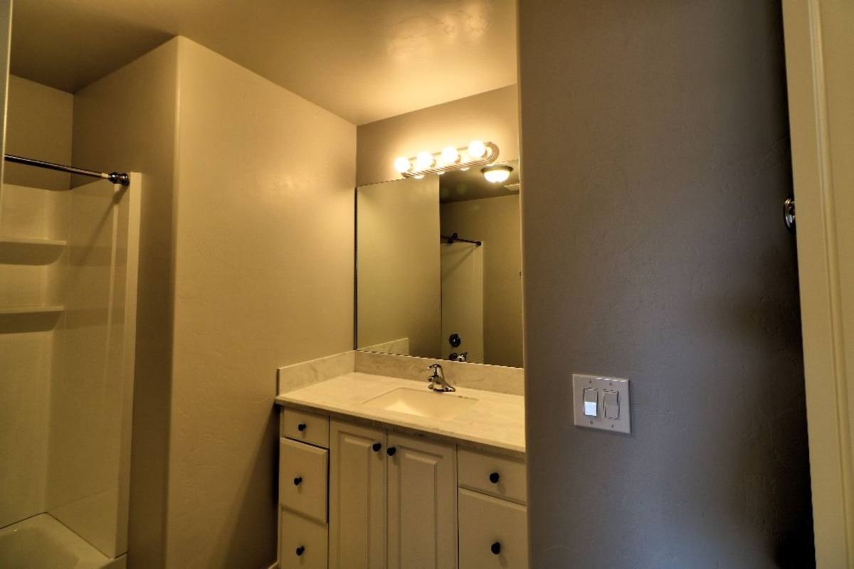 Townhouse for rent at 598 N 220 E, Salem, UT 84653