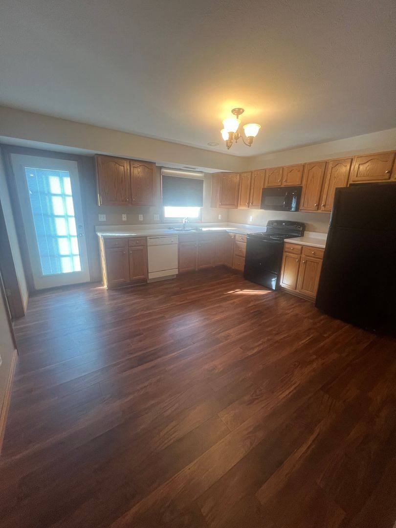 Townhouse for rent at 71 Gilliam, Chatham, IL 62629