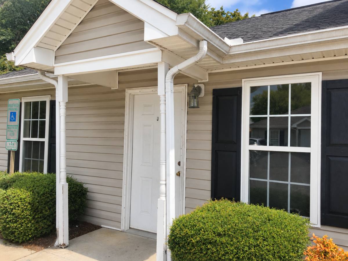 Apartment for rent at 614 E Parker St, Graham, NC 27253