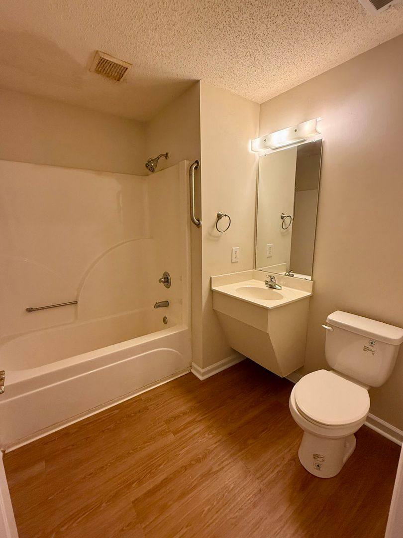 Apartment for rent at 614 E Parker St, Graham, NC 27253