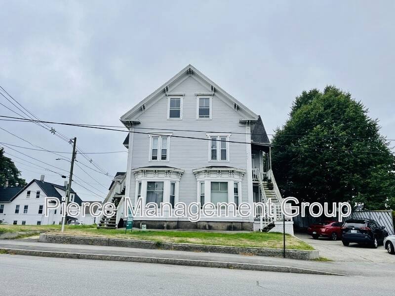 Apartment for rent at 421 Hanover St #5, Manchester, NH 03104