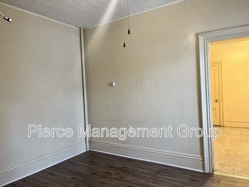 Apartment for rent at 421 Hanover St #5, Manchester, NH 03104