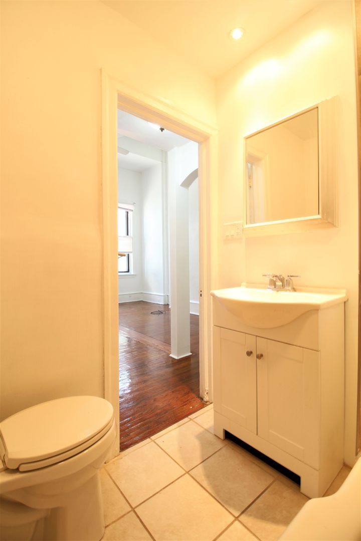 Apartment for rent at 2122 Walnut St, Philadelphia, PA 19103