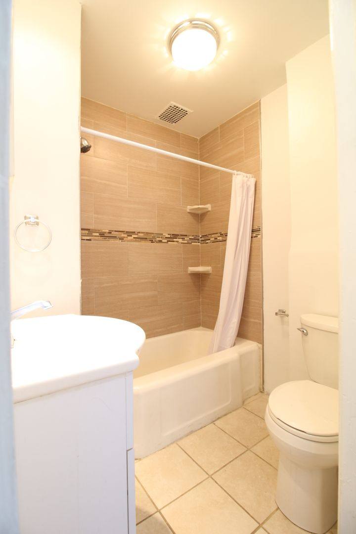 Apartment for rent at 2122 Walnut St, Philadelphia, PA 19103