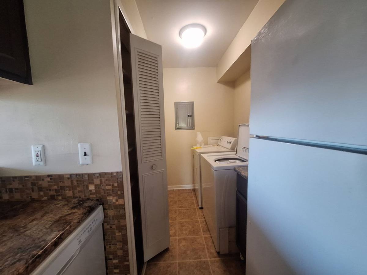 Condo for rent at 22649 Martin, Saint Clair Shores, MI 48081