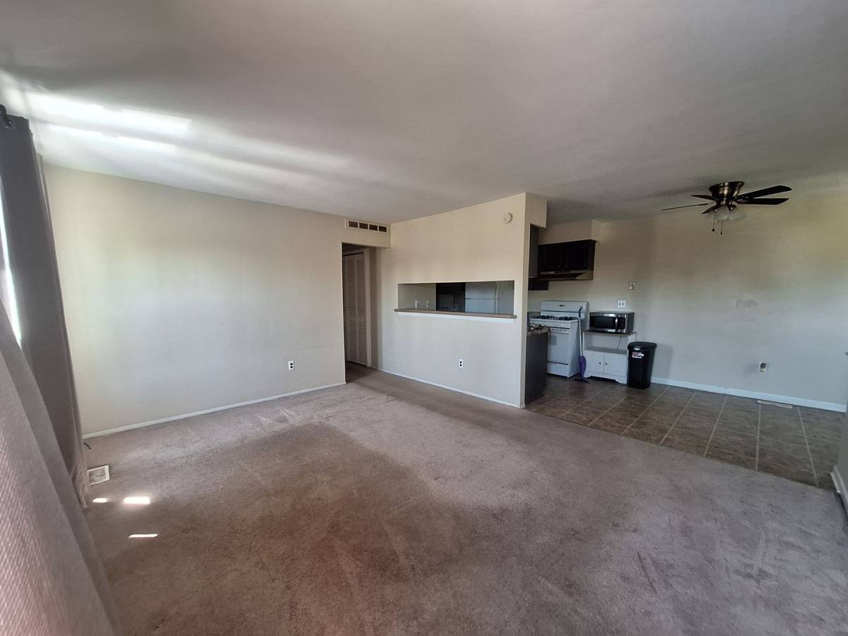 Condo for rent at 22649 Martin, Saint Clair Shores, MI 48081