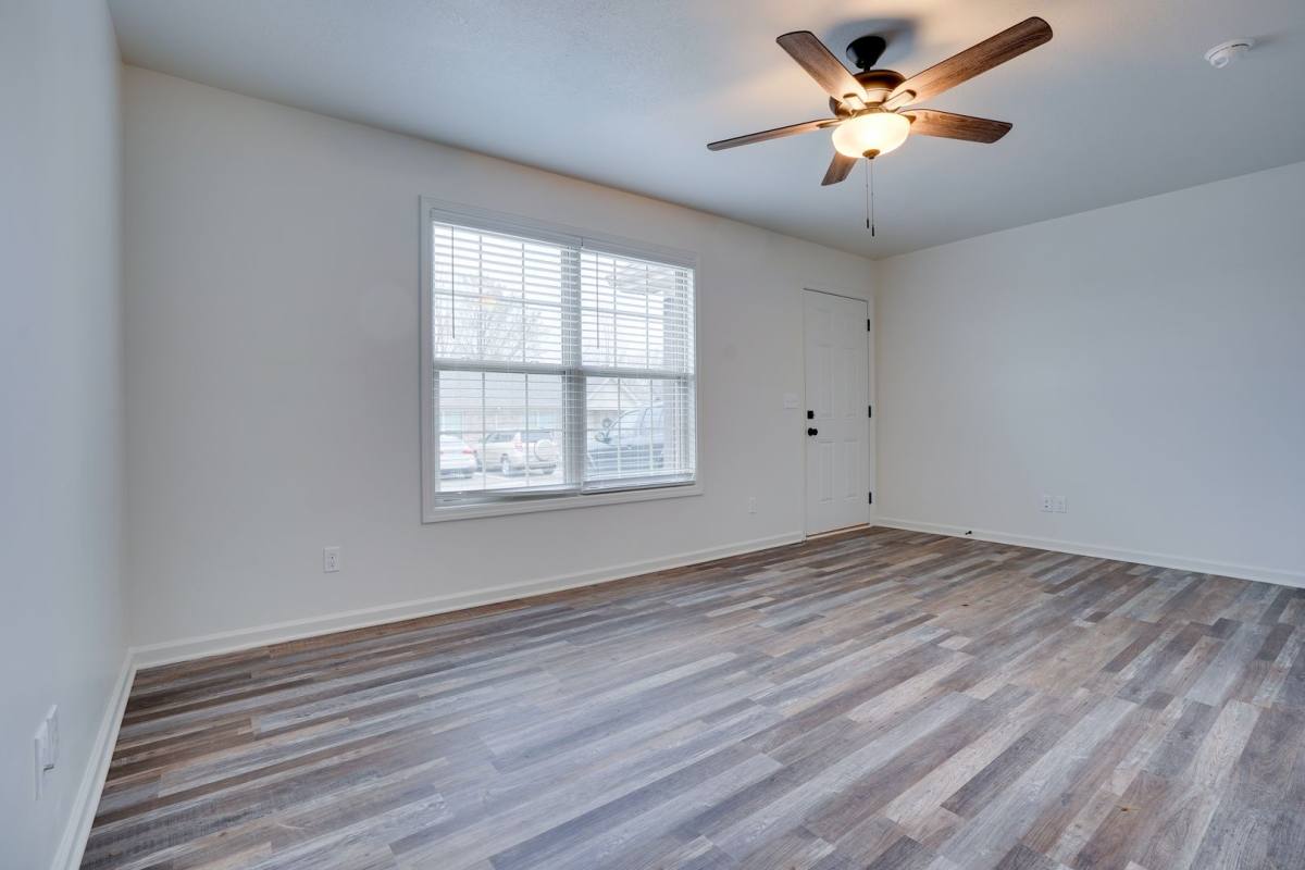 Apartment for rent at 2057 Holt Rd, Paducah, KY 42001