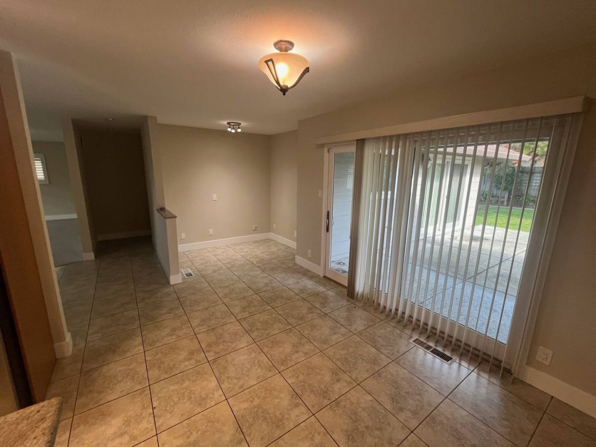 House for rent at 214 La Crosse Ave, Santa Rosa, CA 95409