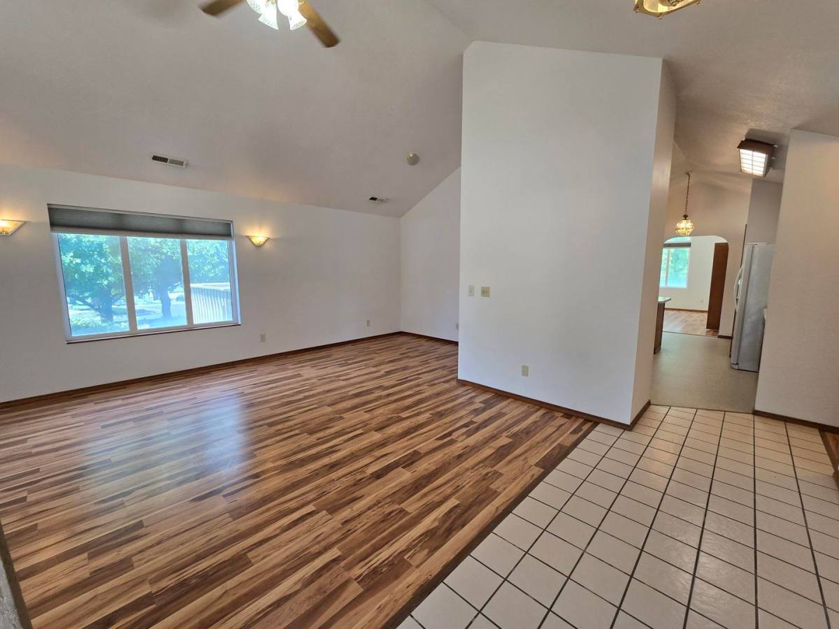 House for rent at 4423 S Sharron Court, Kennewick, WA 99337