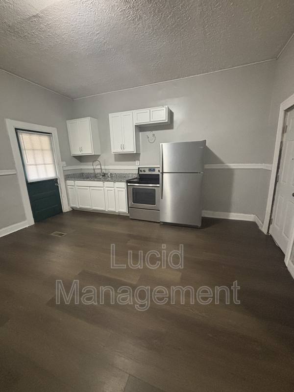 House for rent at 420 Montana Ave, Louisville, KY 40208