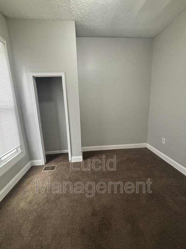 House for rent at 420 Montana Ave, Louisville, KY 40208