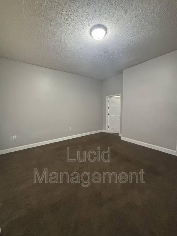 House for rent at 420 Montana Ave, Louisville, KY 40208
