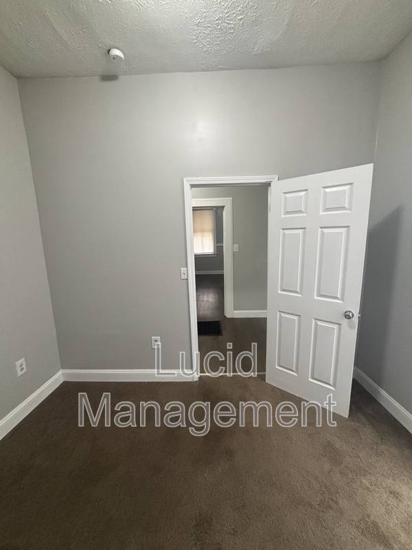 House for rent at 420 Montana Ave, Louisville, KY 40208