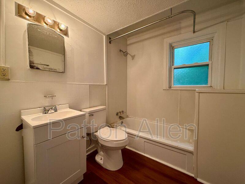 Apartment for rent at 37 Skyview Place #10, Asheville, NC 28804