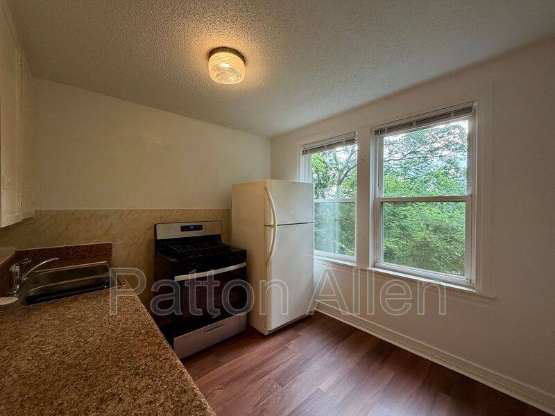 Apartment for rent at 37 Skyview Place #10, Asheville, NC 28804