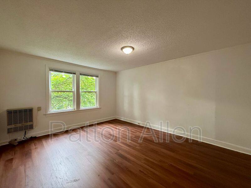 Apartment for rent at 37 Skyview Place #10, Asheville, NC 28804