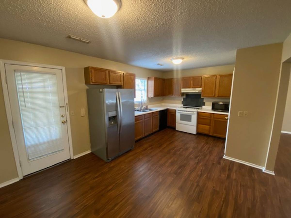 House for rent at 320 E Evergreen Lane, Fayetteville, AR 72703