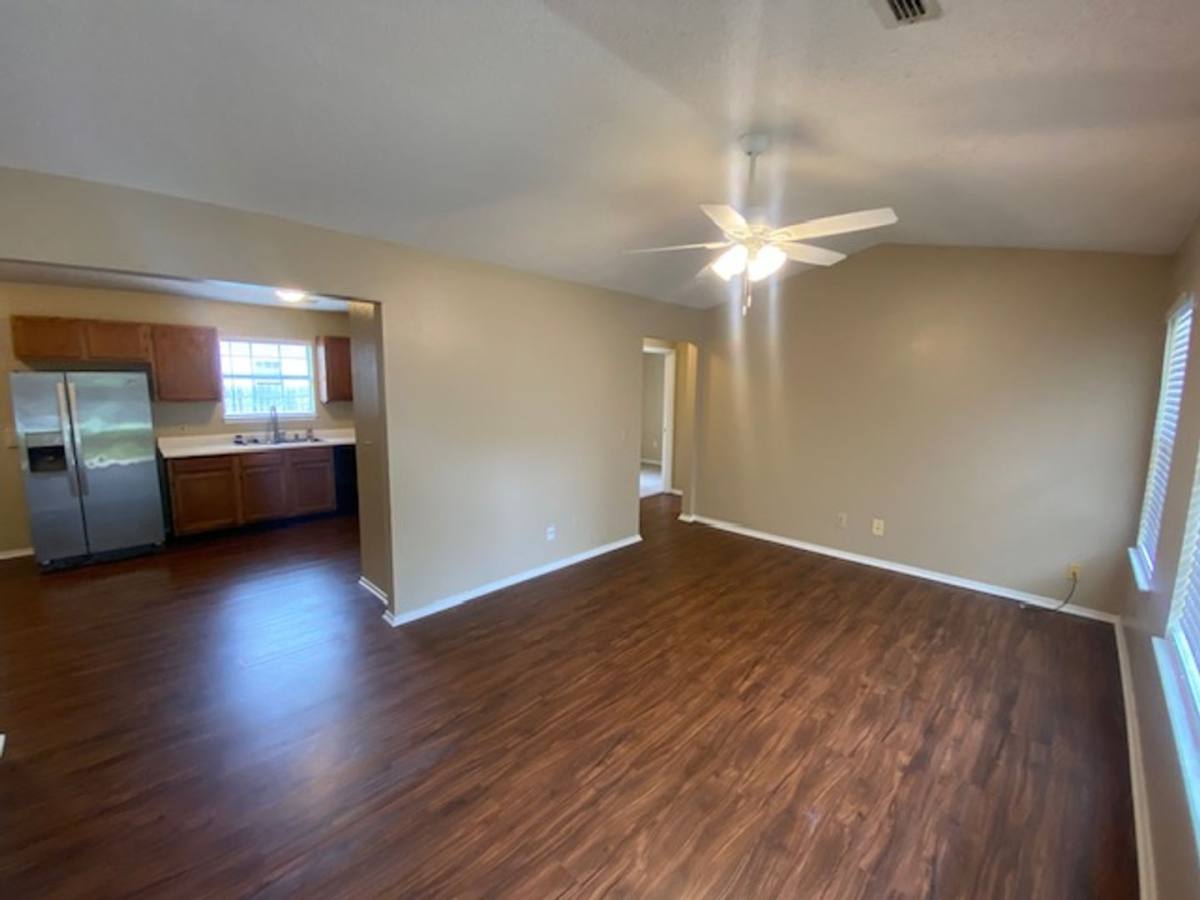 House for rent at 320 E Evergreen Lane, Fayetteville, AR 72703