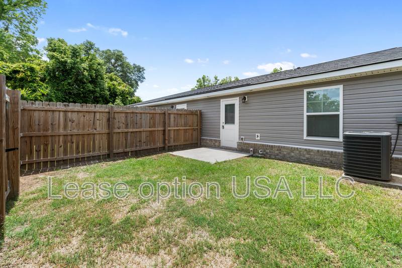 Townhouse for rent at 34 Pine St #B, Ludowici, GA 31316