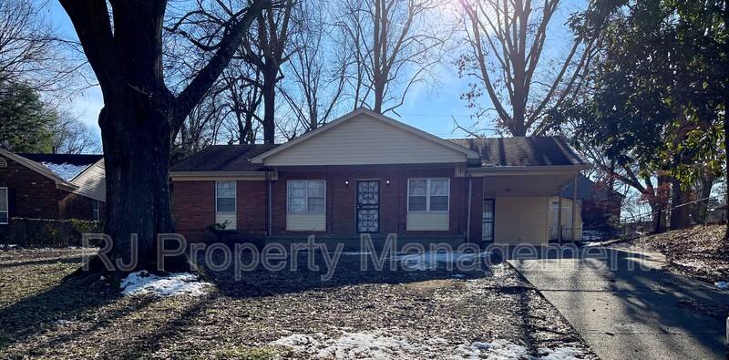 House for rent at 4211 Lansdowne Dr, Memphis, TN 38128