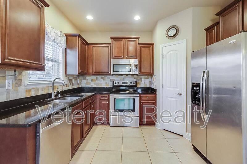 House for rent at 954 Old Towne St, Gulfport, MS 39507