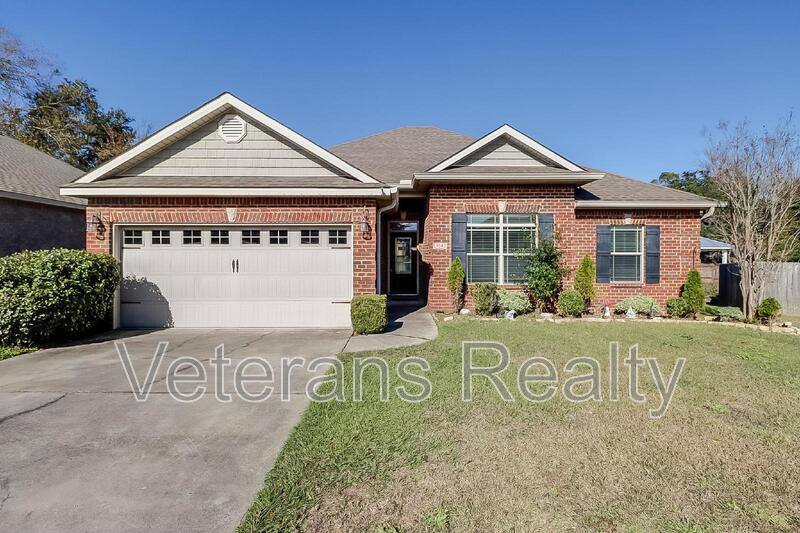 House for rent at 954 Old Towne St, Gulfport, MS 39507